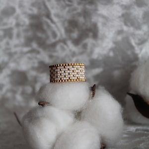 Benutzerdefinierte perlen ring Miyuki Delica schmuck peyote ringe seide und gold.