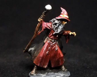Mago masculino pintado Mini (Reaper 77412) con el bastón brillante OSL brillante clérigo druida ilusionista hechicero invocador Warlock D&D Pathfinder RPG RPG
