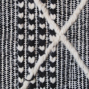 Moroccan Handmade Berber Rug Tribal from Atlas Mountains // 8.2 x 5ft // Fairtrade image 5