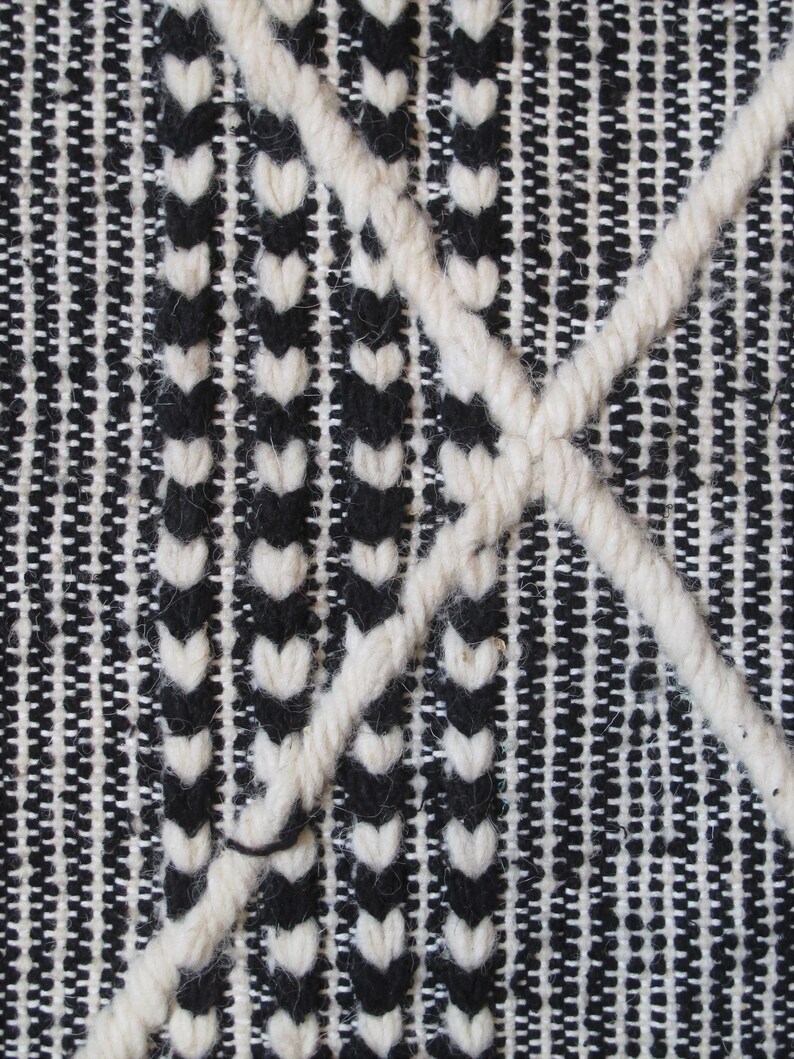 Moroccan Handmade Berber Rug Tribal from Atlas Mountains // 8.2 x 5ft // Fairtrade image 5