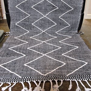 Moroccan Handmade Berber Rug Tribal from Atlas Mountains // 8.2 x 5ft // Fairtrade image 9