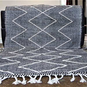 Moroccan Handmade Berber Rug Tribal from Atlas Mountains // 8.2 x 5ft // Fairtrade image 1