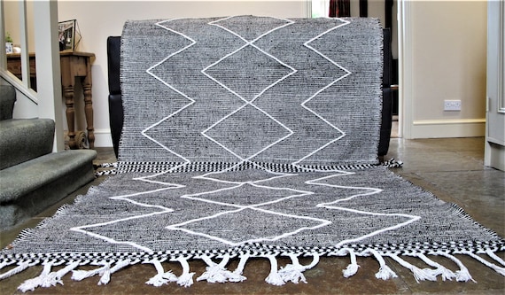 Moroccan Handmade Berber Rug Tribal from Atlas Mountains // 8.2 x 5ft // Fairtrade