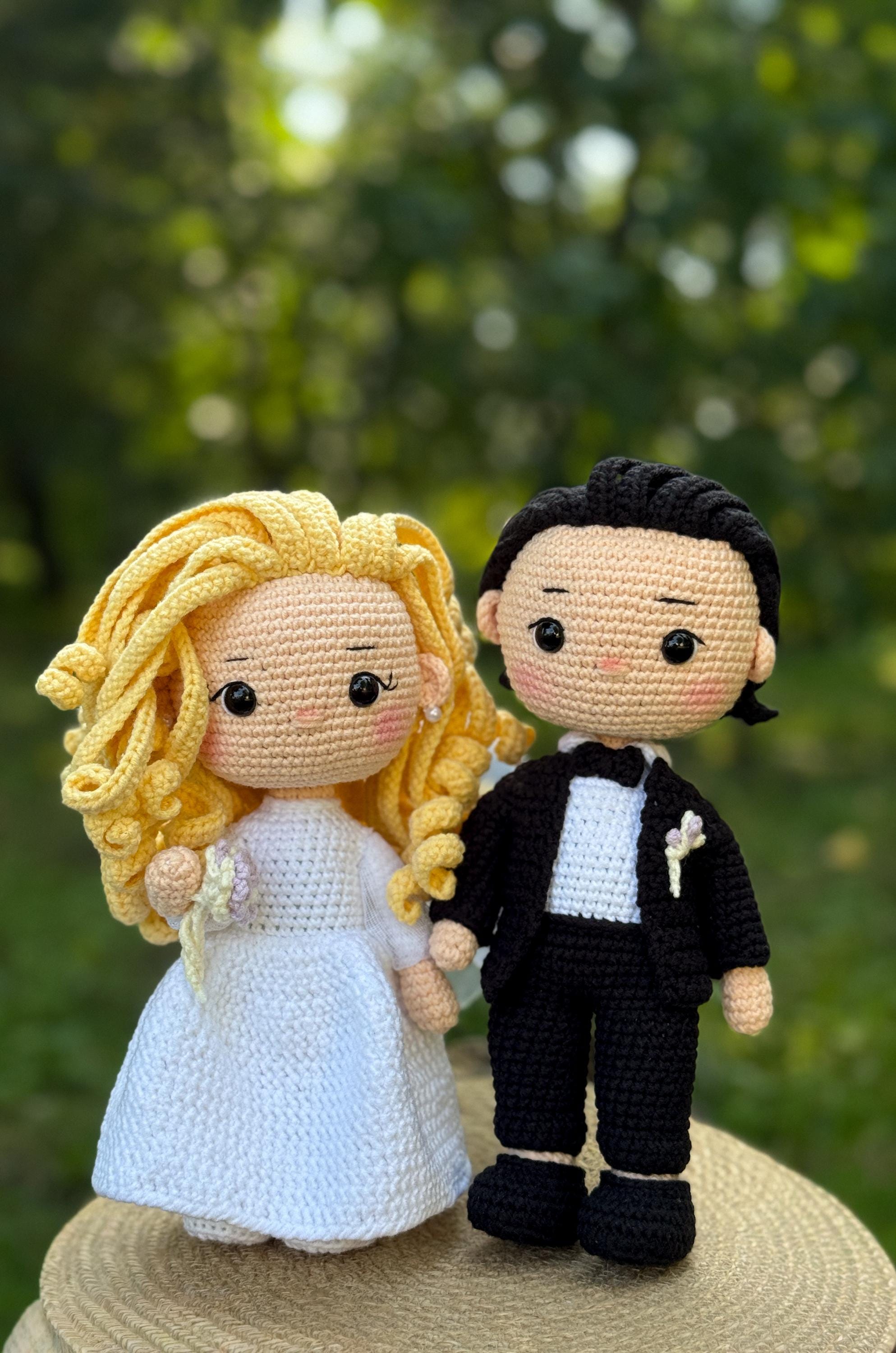 Free Crochet Pattern Wedding Dress Free Knitting Pattern For Bride And  Groom Dolls PDF: Toy Art, image size:1987x3000