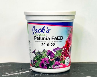 Jack's Classic Petunia Feed, 20-6-22, 1.5 lb. Tub