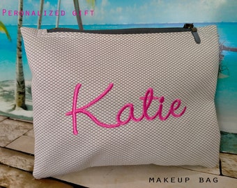 Bridal makeup Bag, Personalized Bridesmaid Makeup Bag, Personalized Wedding Gift, Personalized gift for her, Best Friend Gift, Makeup Case