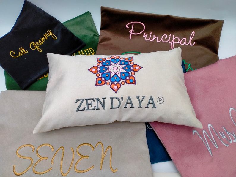 Personalized Calligraphy Name Pillow, Personalized Gift For Mom, Monogram wedding gift, engagement present, housewarming gift, Cushion cover image 2