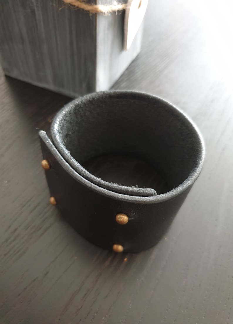 cuff bracelet.Personalized. Leather bracelet,gift for him,gift for her