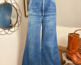 Pantalones vaqueros acampanados trenzados de los años 70