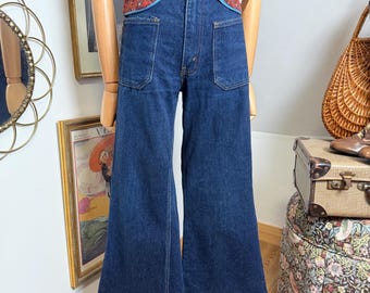 1970s Orange Tab Levi Bellbottoms