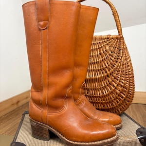 1970年代のレザー製キャンパススタイルブーツ