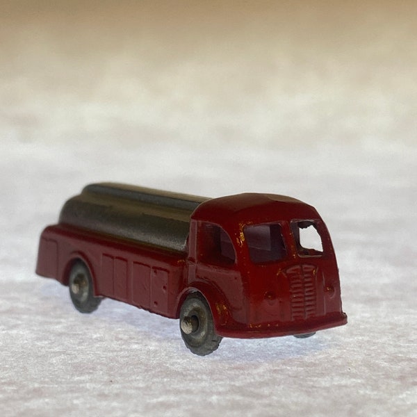 CIJ - Microminiature Camion citerne vintage