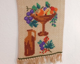 ヴィンテージ 壁掛け タペストリー ニット 手刺繍 スカンジナビア クロスステッチ リネン ウール フルーツ キッチン 壁飾り キッチン ウォーミング (F-5)