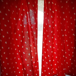 2 Stück Vintage rot weiß Herzen Baumwolle Pint kurze Vorhänge - Café Vorhänge, Küchenvorhänge, Vorhänge für kurze Fenster (F-7)