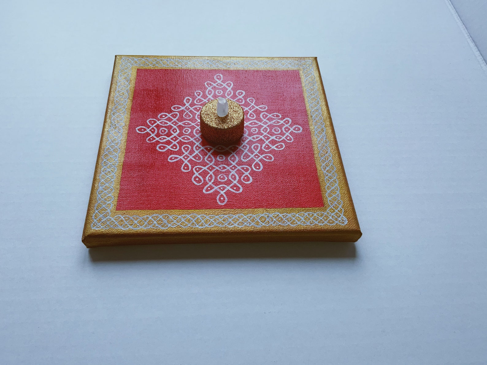 Kolam// Dot Kolam art// Kolam canvas // Pooja room decor// Etsy