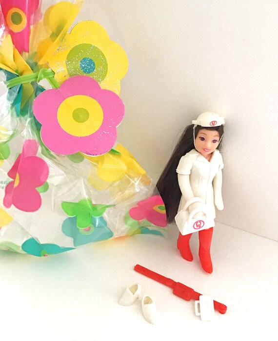 polly pocket doctor