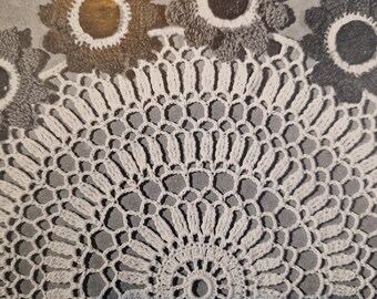 Vintage Anemone Flower Crochet Pattern: Mats & Table Center (PDF)
