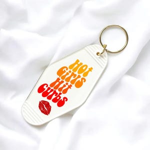 Retro Motel Keychain: Christmas Themed Hotel Keyring