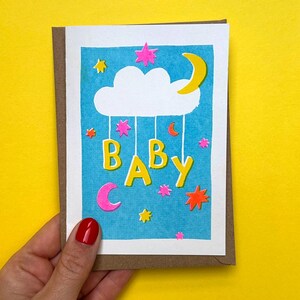 Neues Baby Karte | Baby Karte | Baby Mädchen Karte | Karte für frischgebackene Eltern | Karte Erstlings Baby | Riso Karte | Glückwunschkarte | Geschenk drücken