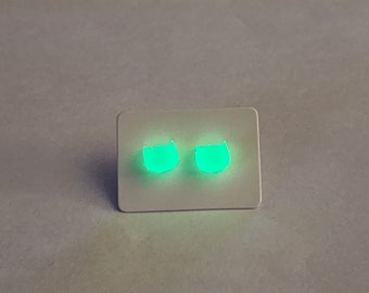 Glow in the Dark Cat Head Earrings - Green