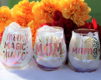 Mom Wine Glasses, Iridescent Wine Glasses, Wine Glasses for Mom, Gifts for Mom, Mom Gifts, Mother's Day Gift, Gift for New Moms, Wine Glass
