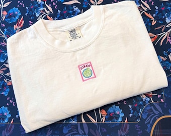 Camiseta bordada con el Joker de Mahjong: colores cómodos, regalo de Mahjong