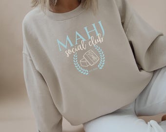 Sudadera Mahjong Social Club: Jersey de cuello redondo de mezcla de algodón acogedor