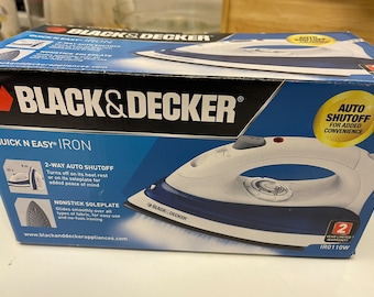 Black and Decker quicken in easy iron with steam New in box
