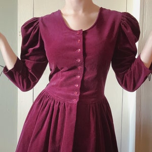 1980s Does 1940s Plum Purple Velvet Puff Sleeve Pleated Skirt Dress | M