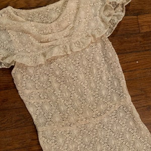Early 1930s Spiderweb Crocheted Lace Dress with Ruffle Collar | XXS — XS