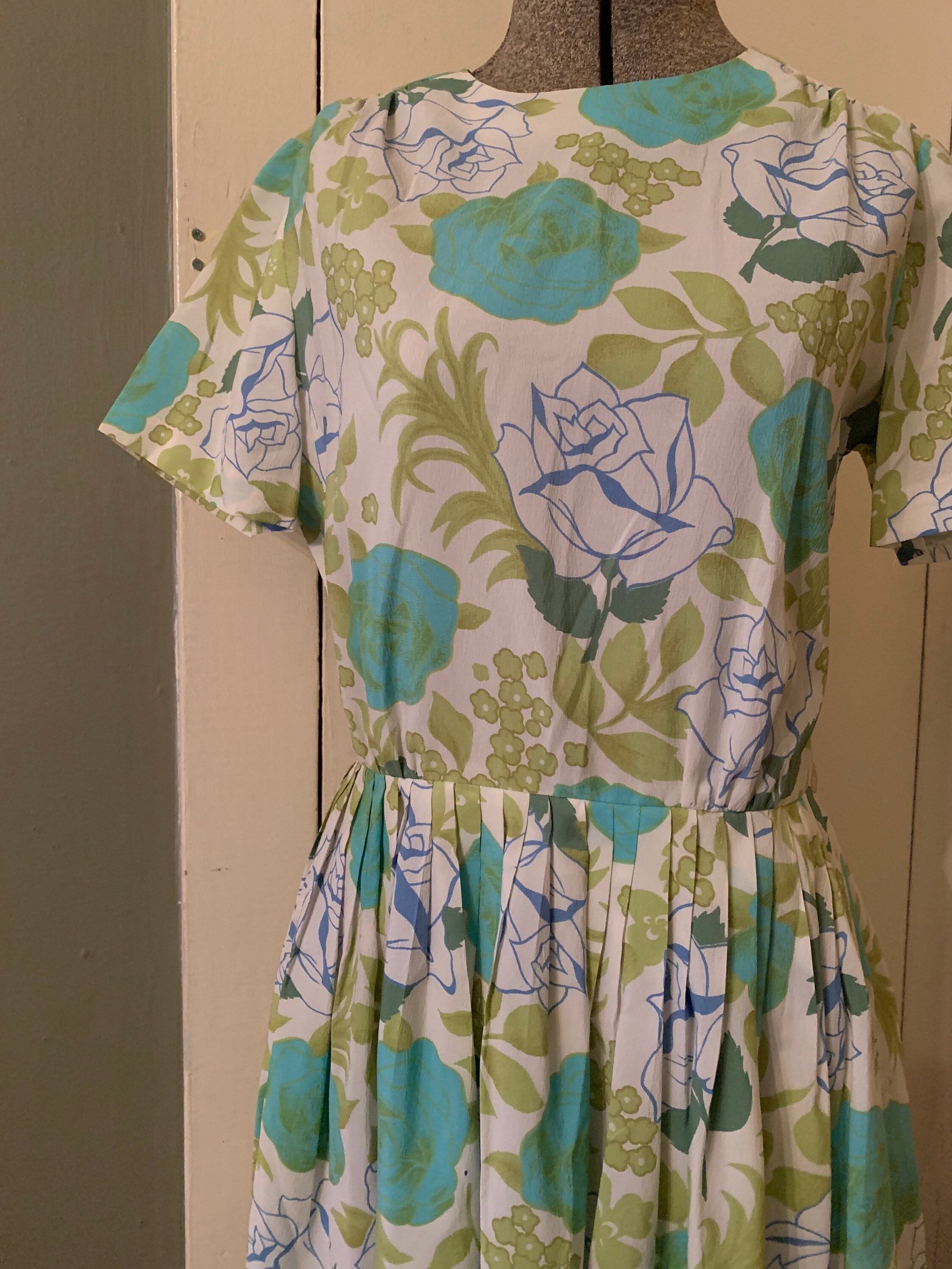 1950s Bright Blue and Green Rose Floral Print Dress Medium | Etsy
