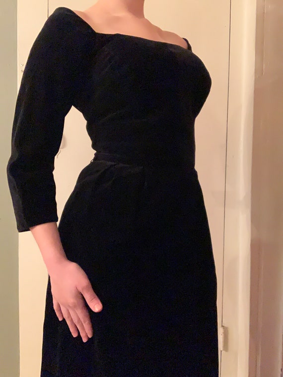 1950s Tabak of California Black Velvet Vamp Wiggle