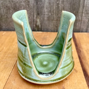 Handmade Ceramic Spongeholder in Spearmint Green