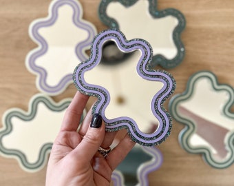 Wavy Magnet Mirror: Y2K Locker Decor with Glitter - 6x4&quot;