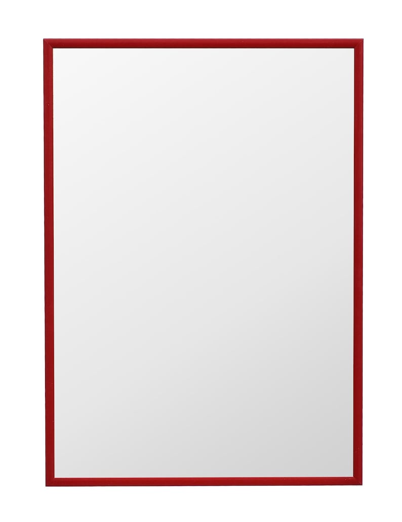 Puede incluir: Un marco rectangular rojo con un interior blanco. El marco es de color rojo s&oacute;lido y audaz, y el interior es blanco liso. La imagen es un dise&ntilde;o simple y limpio.