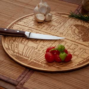 Death Star chopping board image 3