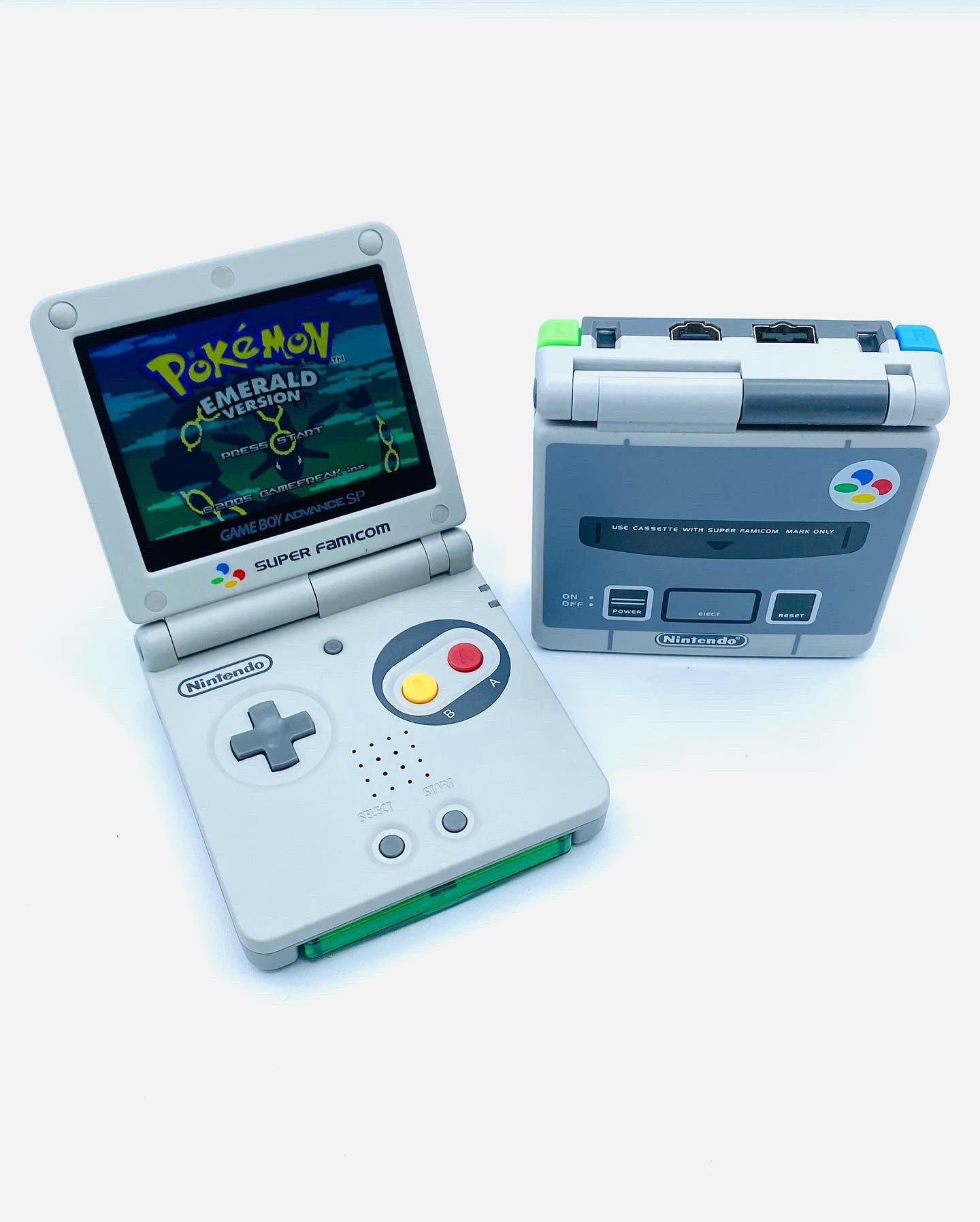 Pre Order Shipped the 4 November Gameboy Advance Sp -  Norway