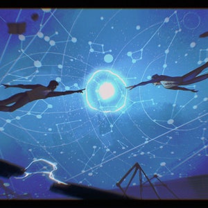 Pu&ograve; includere: Illustrazione digitale di due figure che si protendono verso una sfera luminosa in uno spazio blu, con costellazioni e linee. Tema futuristico e cosmico.
