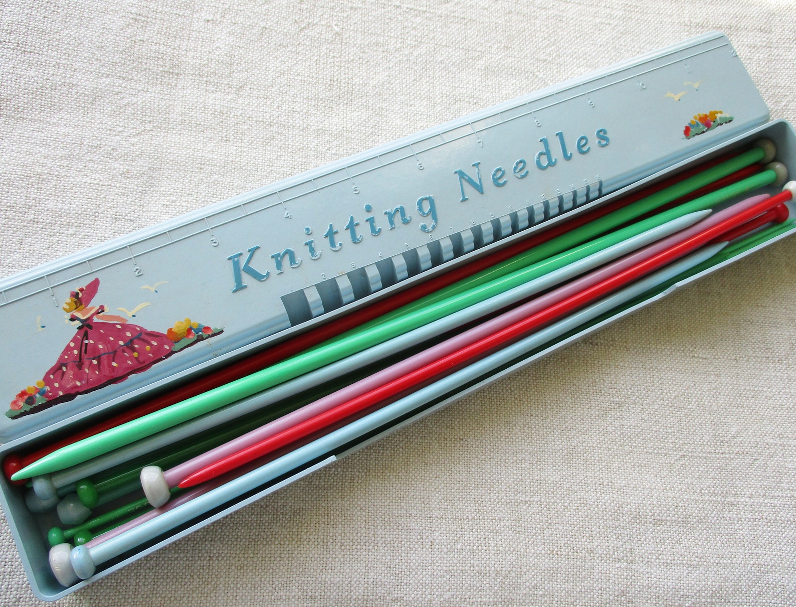 Bex Bakelite Knitting Needle Box With Crinoline Lady 8 Pairs Etsy