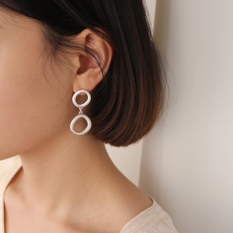 Gevoelige oren & nikkel in sieraden: hoe zit dat precies