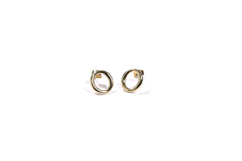 Soft Round Ring Earrings Suitable for Everywhere Minimal /& Delicate Metal Earrings Easy to Take On and Off