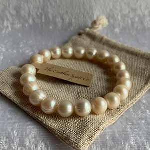 10mm Natural Freshwater Pearl Beaded Bracelet with Pouch