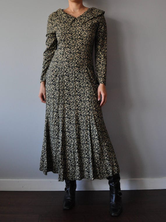 Vintage Navy Patterned Maxi Dress w/ Pockets | by Romeo & Juliette | Size M