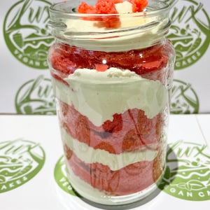 Vegan red velvet cake medium jar