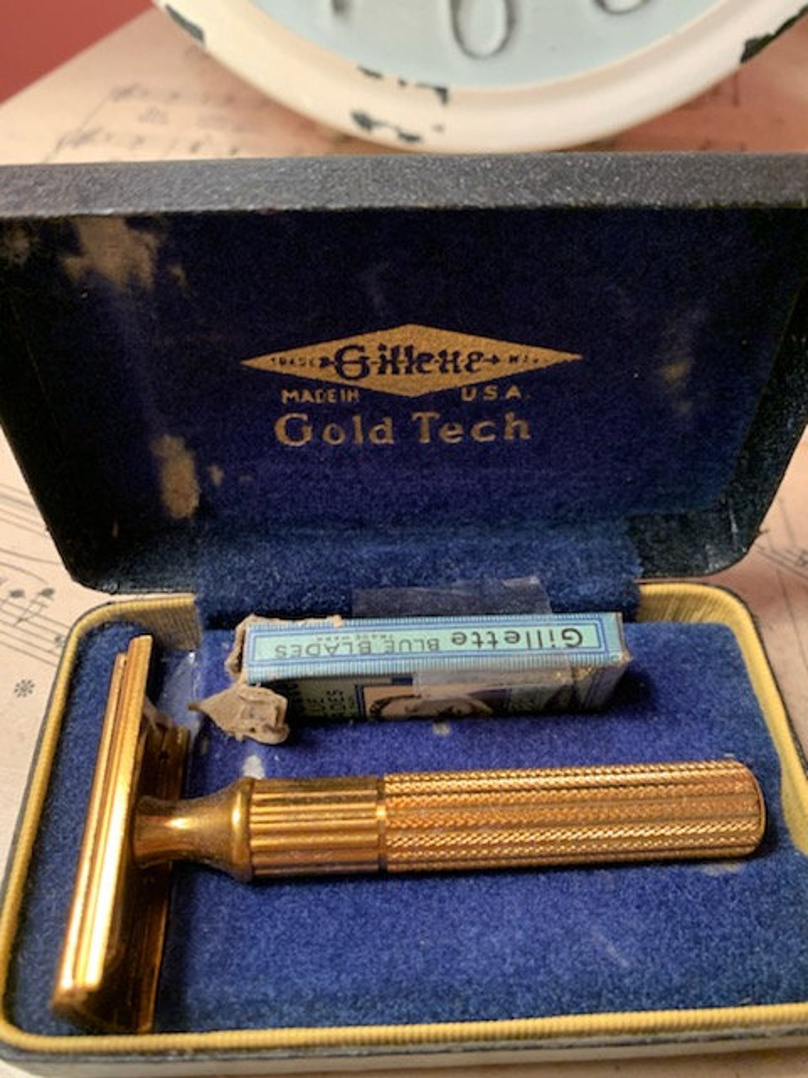 1930s Vintage Gillette Razor With Blades Etsy