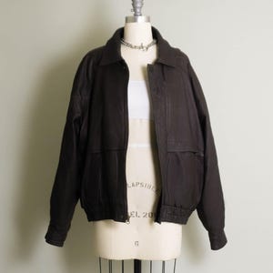 vintage Blouson aviateur en cuir VÉRITABLE | Marron foncé | P/M/L | Fermeture éclair intégrale | Poches | Années 90 |  An 2000