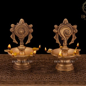 Brass Shankh Chakra Diya Set of 2, 16 cm big Shanka Chakra Brass Diya, Brass Vishnu Oil Lamp Diya Deep , Brass Kuthu Vilakku Deepak Deepam