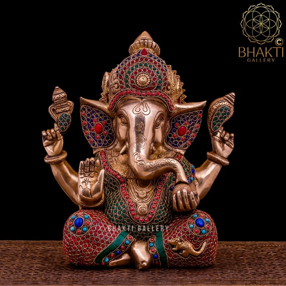 Hand Finished Brass Krishna and Radha Statue --30cm x 23cm Hand Finished Brass Krishna and Radha Statue --30cm x 23cm