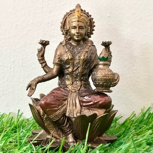 Small Lakshmi Statue, 8 cm Bonded Bronze Laxmi Statue Small, Hindu Goddess of Money wealth Abundance fortune fertility & prosperity