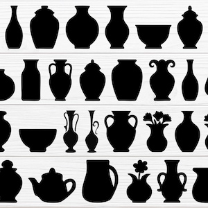 Puede incluir: Una colección de siluetas negras de varios jarrones, cuencos y jarras. Los diseños van desde simples hasta ornamentados, incluyendo formas con asas, tapas y elementos decorativos. Los objetos están dispuestos sobre un fondo de madera blanca.
